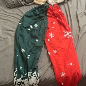 Colorblock Christmas sweatpants